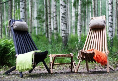 EcoFurn stoelen en bijzettafel van Nordisch hout