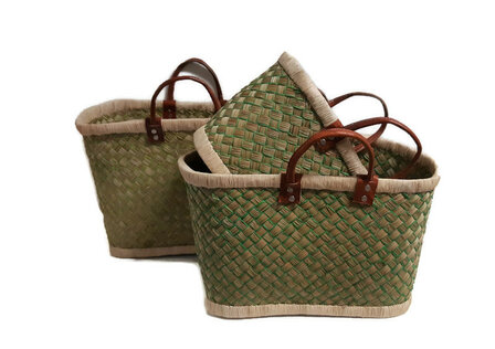 Mandtassen Fairtrade van natuurlijke materialen met groene accenten