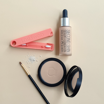 Beauty LastSwab verkrijgbaar bij verkooppunt Greenpicnic, herbruikbare peach wattenstaaf voor een duurzame zero-waste make-up t