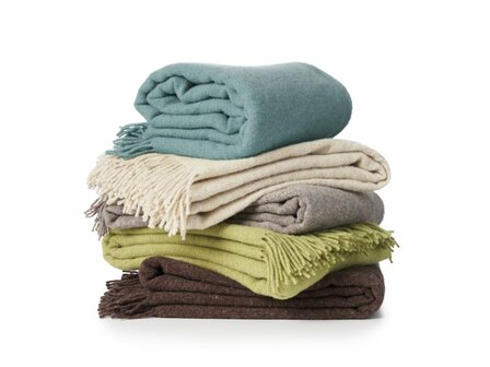 Klippan Earth blanket, woven wool throw van gerecycled eco lamswol - GreenPicnic