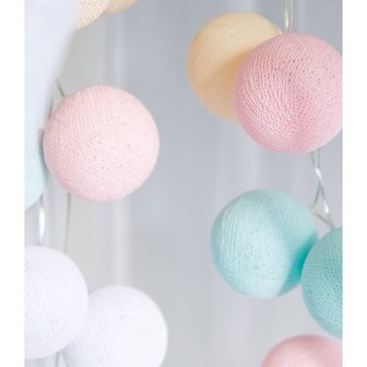 CBL Cotton Ball Lights pastel bij GreenPicnic