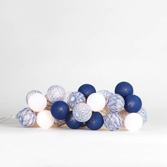 Fairtrade sfeerverlichting Delfts blauw, Cotton Ball Lights bij GreenPicnic