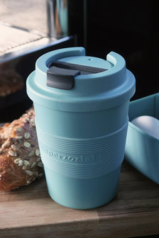 Middelgrote time-out coffe to go mug van Zuperzozial in blauw