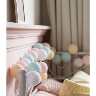 CBL Cotton Ball Lights Pastel bij GreenPicnic