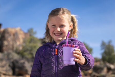 Paarse kinderbeker met rietje van Klean Kanteen