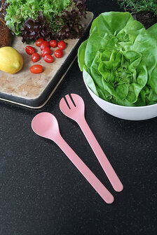 Make it a Green Picnic met de Veggie Salad Server Pink van Zuperzozial