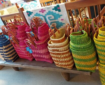 Fairtrade mandtas shoppers in verschillende kleuren bij Greenpicnic