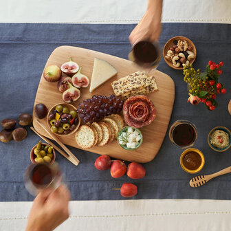 GreenPicnic - Bamboo Cutting and Serving Board van Bambu