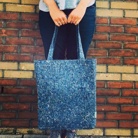 Leuke shoulder bag van gerecycled vilt