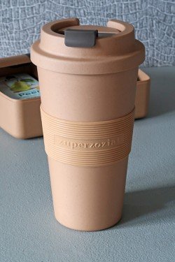 Toffee Brown large time-out mug van Zuperzozial