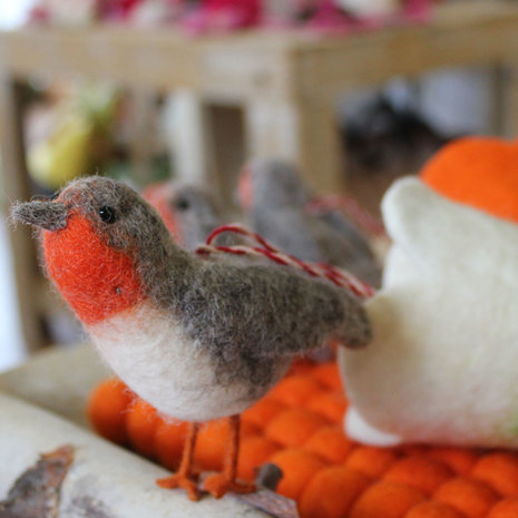 Sjaal met Verhaal fairtrade vogeltjes van vilt