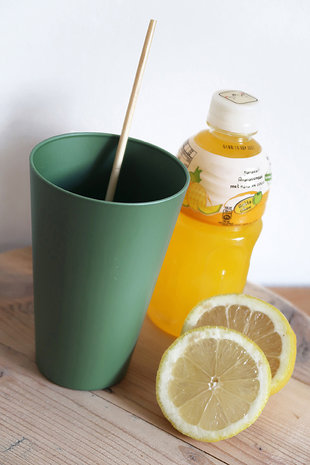 Donkergroene drinkbekers van natuurlijke materialen - Zuperzozial Reload Cup Rosemary Green