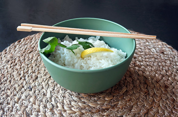 Donkergroene eetkom van natuurlijke materialen - Zuperzozial Boost Bowl Rosemary Green