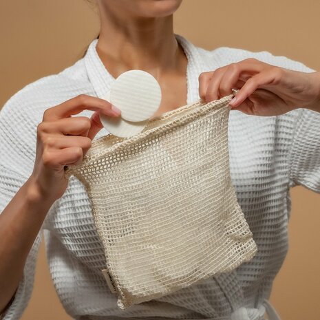 Biologisch katoenen waszakje voor herbruikbare wattenschijfjes