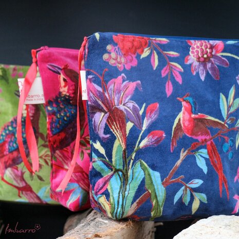 Imbarro Pouches van katoen velours in donkerblauw met Paradise print