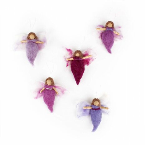 Sjaal met verhaal vilten engel hanger in paars bij Greenpicnic