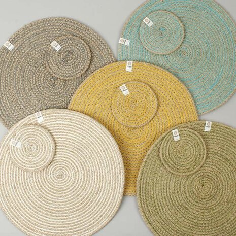 Natuurlijk jute placemats en onderzetters van Respiin