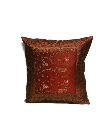 Greenpicnic Fairtrade kussentje in rood met borduursel