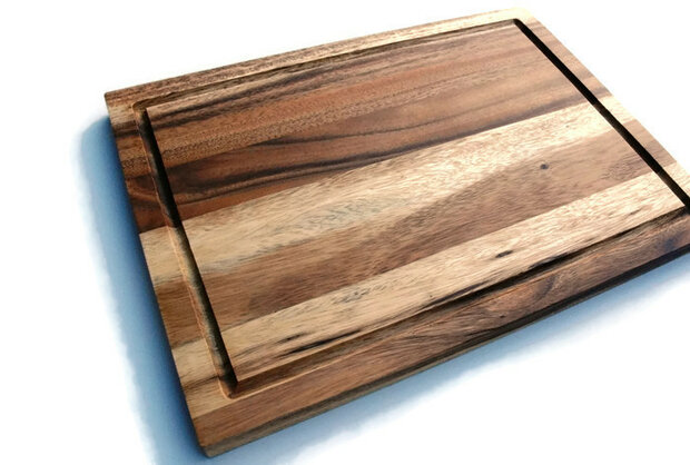 FairTrade houten snijplank. Ook leuk op tafel met of snacks. - GreenPicnic