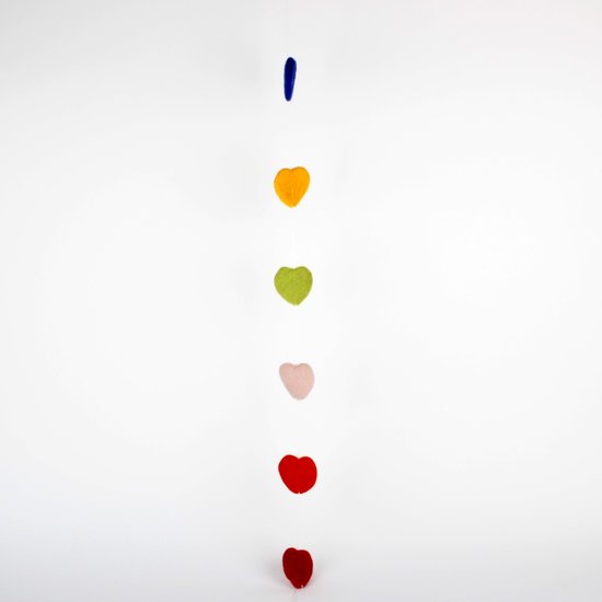Fairtrade hanger van multi colour vilten hartjes