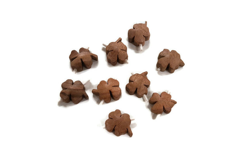 GreenPicnic houten wens klavertjes van Kanika - Fairtrade geschenk