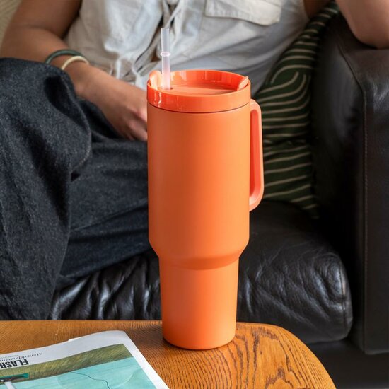 REX London Travel Mug Orange, grote reisbeker met rietje en handvat