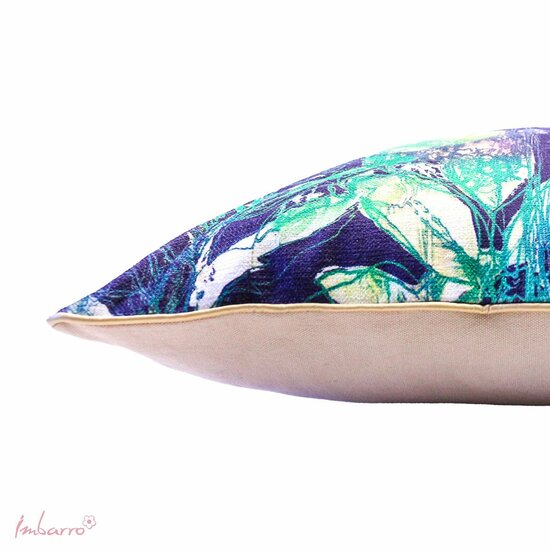 Zijkant Imbarro Ivy Cushion, paars kussen met bladeren print Greenpicnic