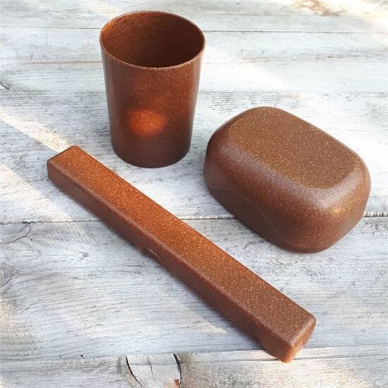 GreenPicnic - Duurzame badkamer producten van Croll and Denecke, gemaakt van vloeibaar hout