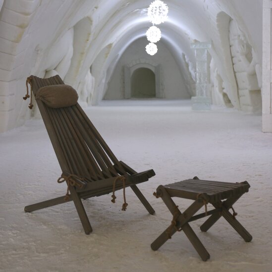 Ecochair en Lilli Table in zwart geolied dennenhout GreenPicnic