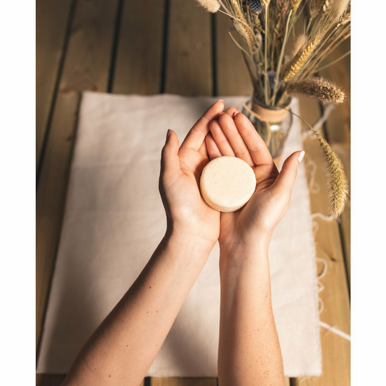 Loofys conditioner voor een zero-waste en plastic-vrije levensstijl, verkrijgbaar bij verkooppunt GreenPicnic