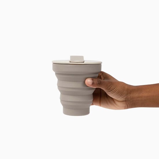 Hunu opvouwbare reisbeker met deksel Warm Grey - GreenPicnic