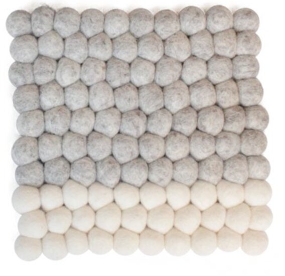 Vierkante Hatale onderzetter van vilt in het lichtgrijs - GreenPicnic