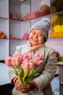 Maker van Sjaal met Verhaal vilten tulpen Greenpicnic