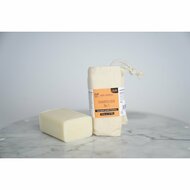 Yours naturally shampoo blok met zeepzakje van katoen bij Greenpicnic