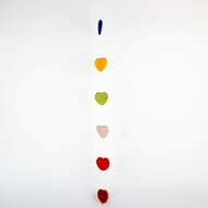 Fairtrade hanger van multi colour vilten hartjes