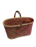 Fairtrade natuurlijke mandtas met roze en naturel gras.