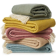 Stapel Sorbet plaids van Eco Wol, Klippan bij Greenpicnic