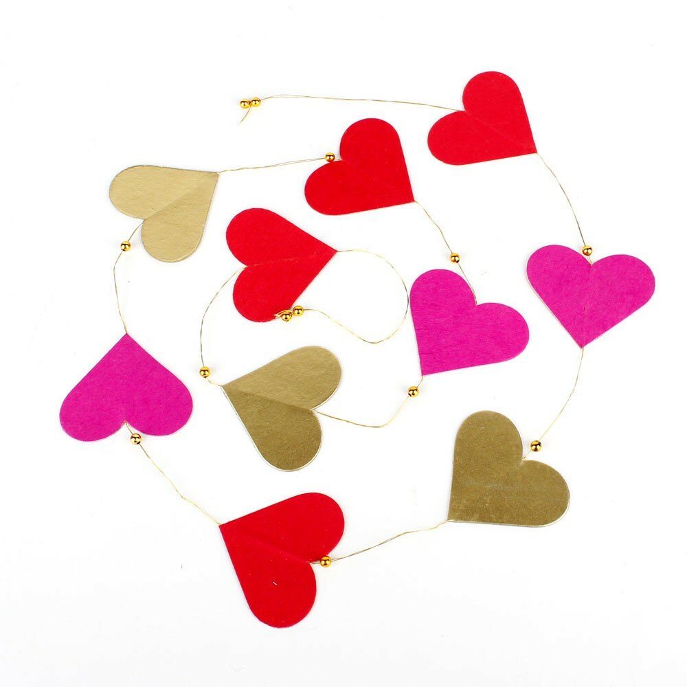 Sjaal met Verhaal medium hartjes slinger van Lokta papier met gouden balletjes.  Sjaal met Verhaal medium hartjes slinger van Lokta papier met gouden balletjes.