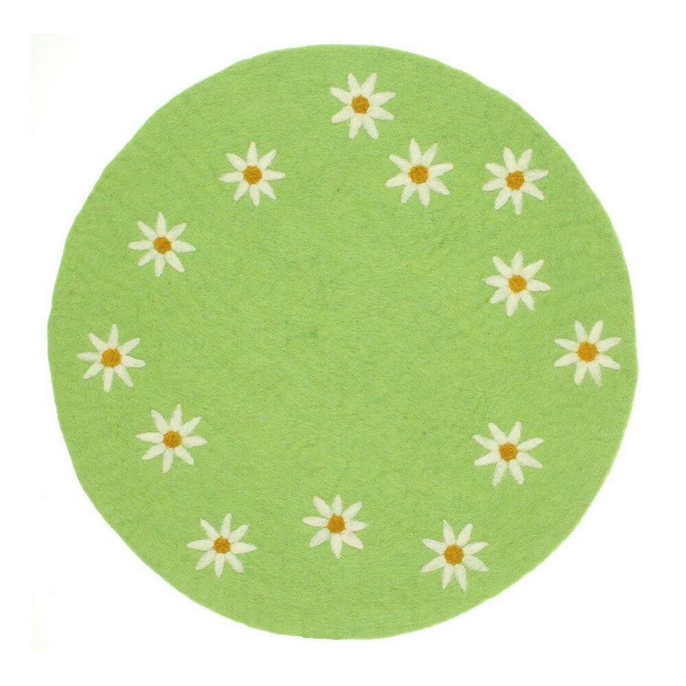 Sjaal met Verhaal vilten onderzetter 35cm,  lichtgroen met margrietjes Sjaal met Verhaal vilten onderzetter 35cm,  lichtgroen met margrietjes