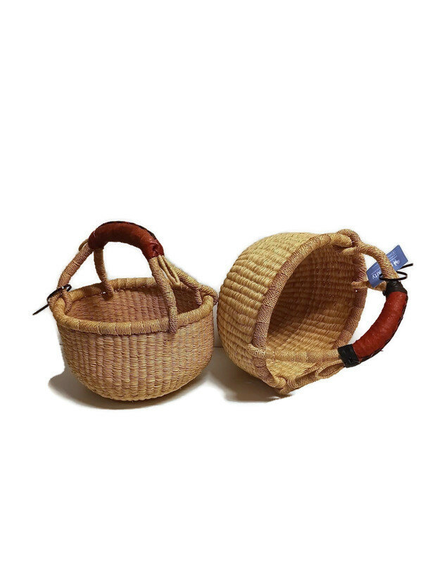 Ronde FairTrade Ghana mand met handgreep - Bolga basket Small Naturel
