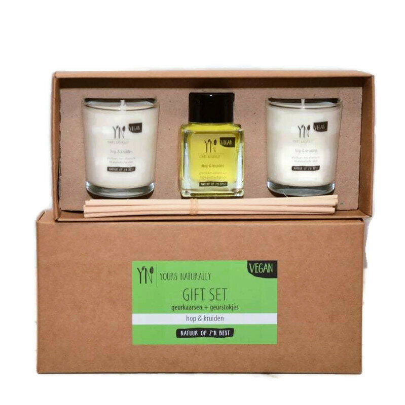 Yours Naturally gift set kaarsen en geurstokjes - Hop & Kruiden Yours Naturally gift set kaarsen en geurstokjes - Hop & Kruiden