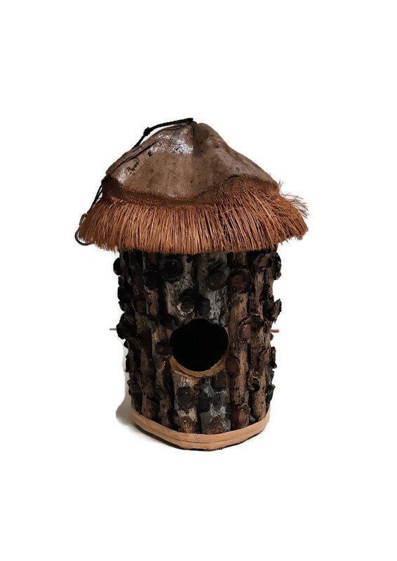 Boomschors vogelhuisje met kokosnoot dak, staand of hangend