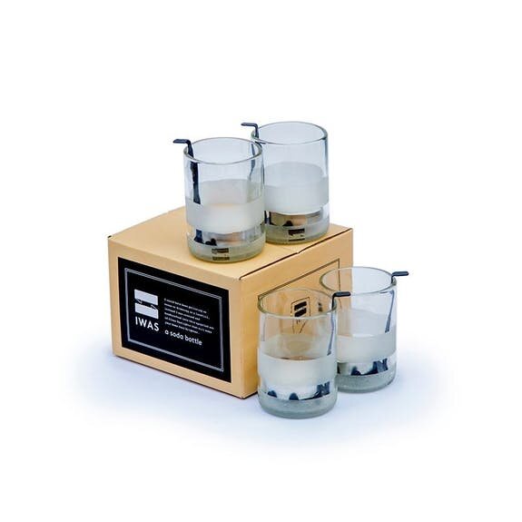 I-WAS set van 4 witte upcyclede theelichtjes