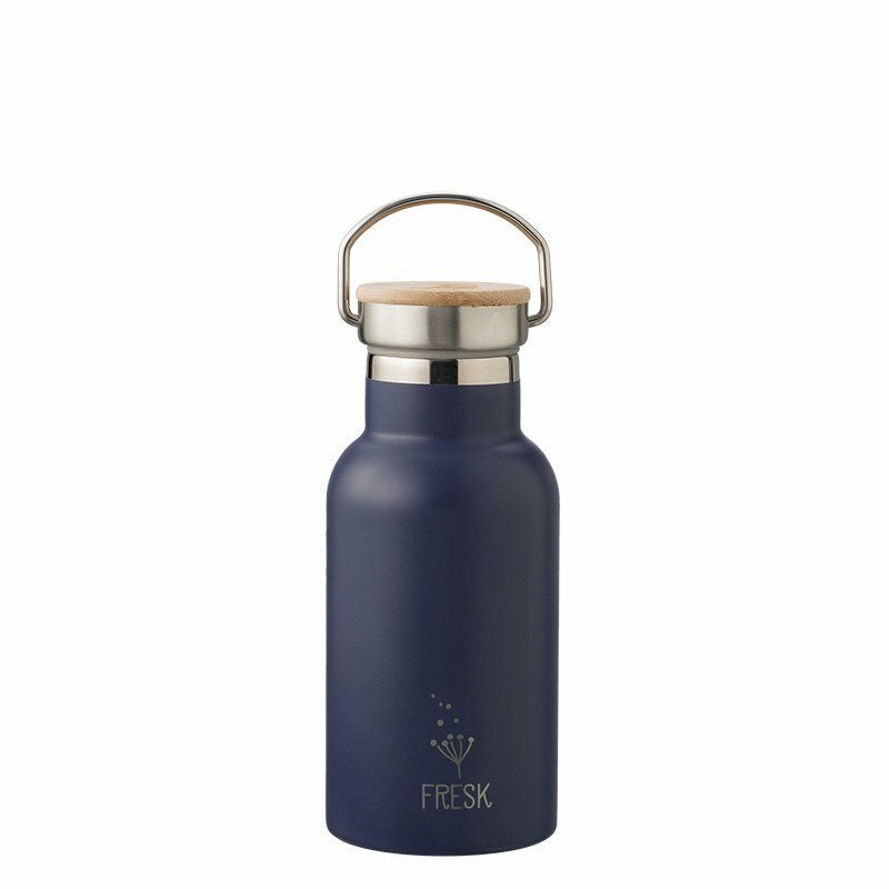 Fresk RVS thermosfles 350ml met drinktuit én gewone dop - Nightshadow Blue Polarbear Fresk RVS thermosfles 350ml met drinktuit én gewone dop - Nightshadow Blue Polarbear