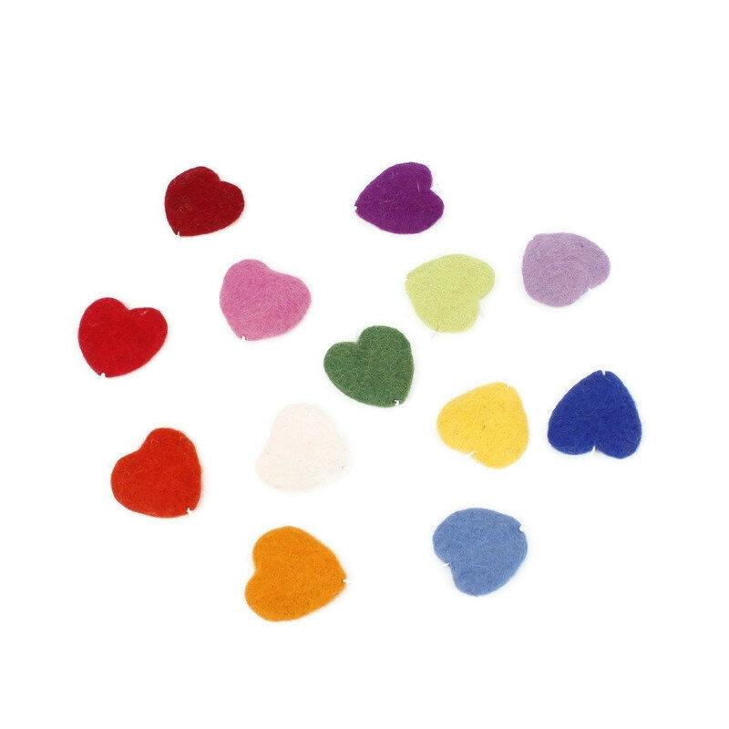 FairTrade slinger hanger van gekleurde vilt hartjes, 1,5 meter.
