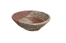 Fairtrade mand/schaal rond van Seagrass - roze/wit Fairtrade mand/schaal rond van Seagrass - roze/wit