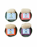 FairTrade keramisch zeepschaaltje met zeepje en loofah FairTrade keramisch zeepschaaltje met zeepje en loofah