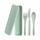 Bio Plastic reisbestek set groen van PLA uit tarwestro, incl. opbergdoosje Bio Plastic reisbestek set groen van PLA uit tarwestro, incl. opbergdoosje